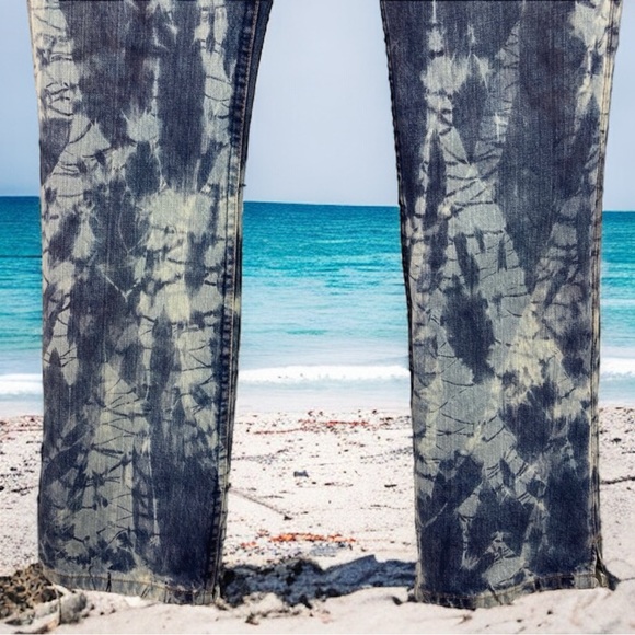 Good Treasures Custom Reverse Tie Dye Wrangler Cash Jeans Size 7/8 - Picture 4 of 16